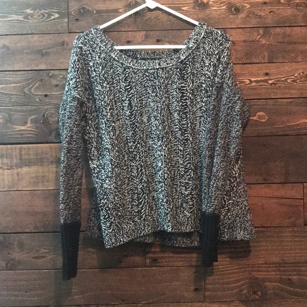 American Eagle Sweater View 2